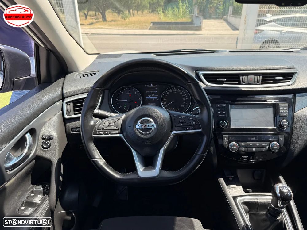 Nissan Qashqai 1.5 dCi N-Connecta J18+Led - 16