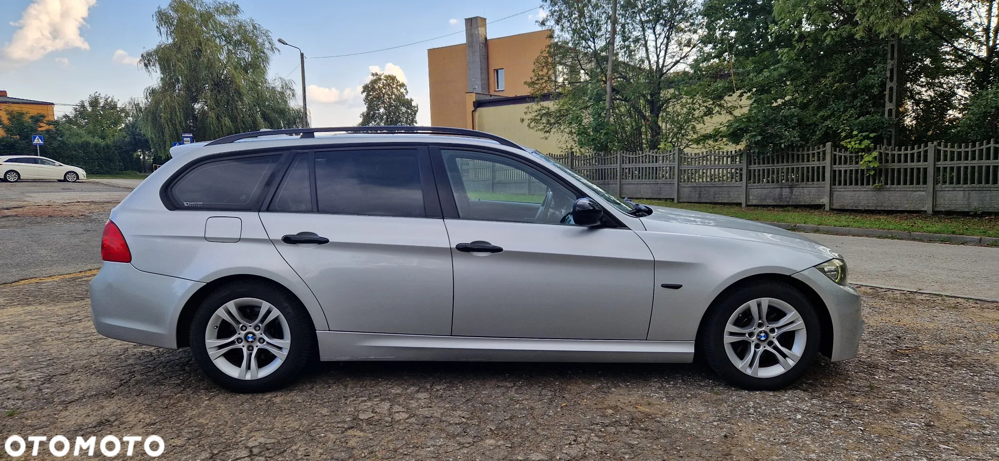 BMW Seria 3 320d DPF Touring - 3