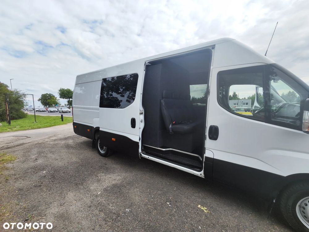 Iveco Daily 35S14 maxi brygadówka 7 osób - 10