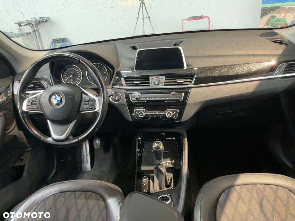 BMW X1 xDrive18d xLine - 7