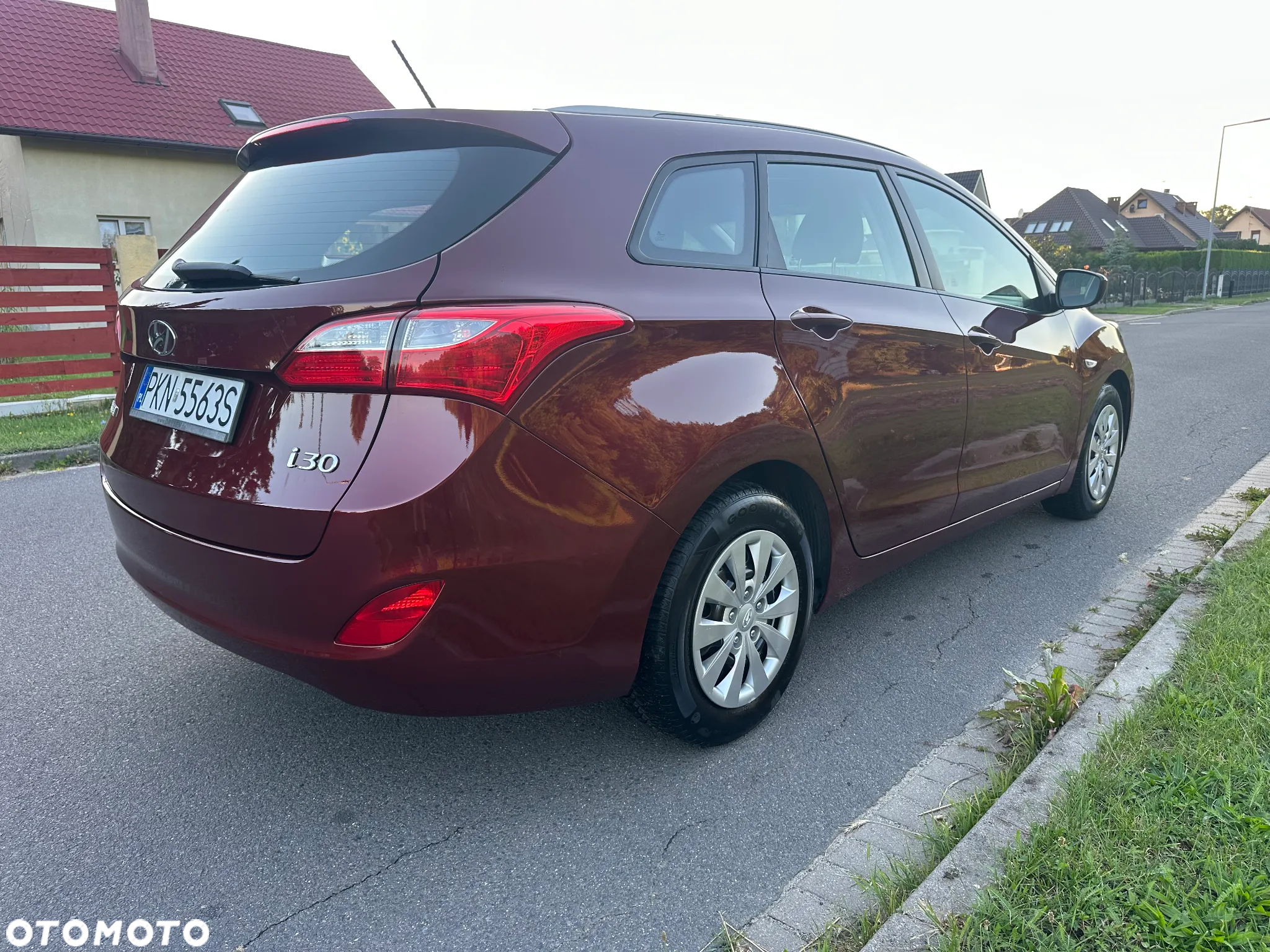 Hyundai i30 1.4 Premiere Comfort - 4