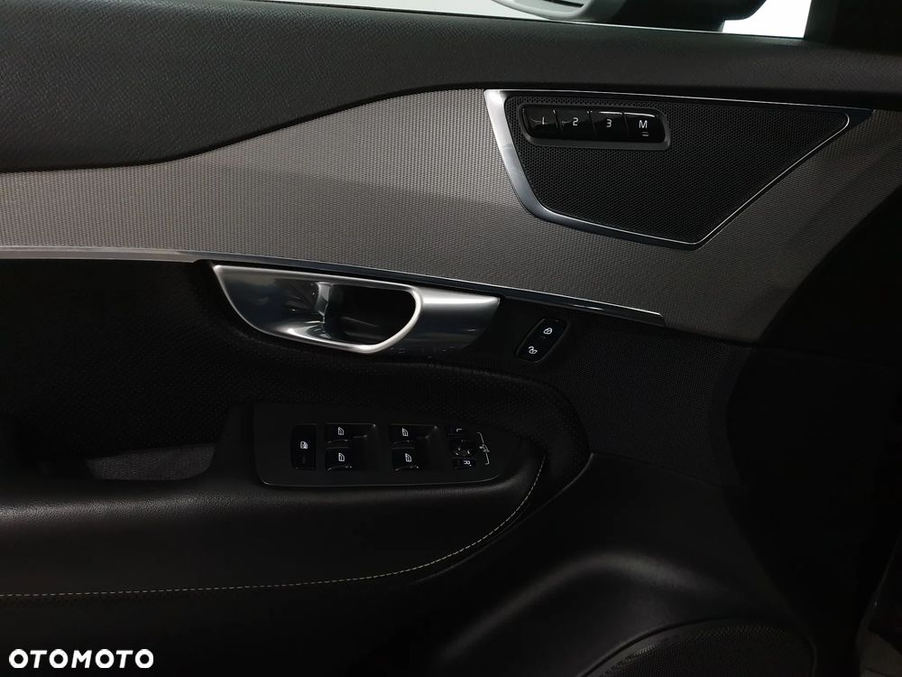 Volvo XC 90 D5 AWD R-Design - 7