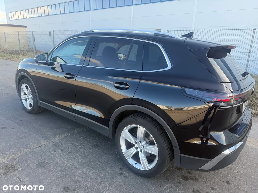 Volkswagen Tiguan 2.0 TDI Elegance DSG - 2