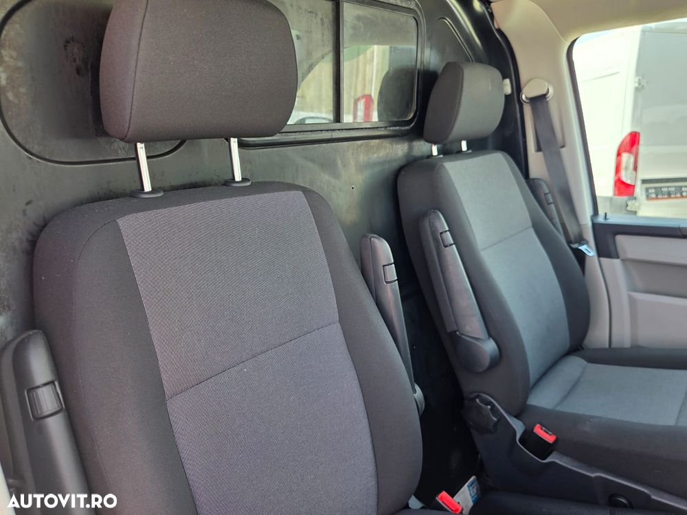 Volkswagen Transporter Business Line 204CP - 21