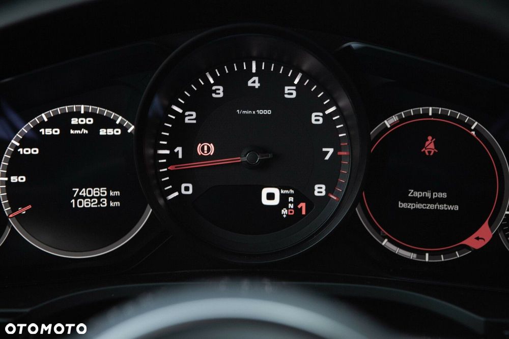 Porsche Cayenne - 41