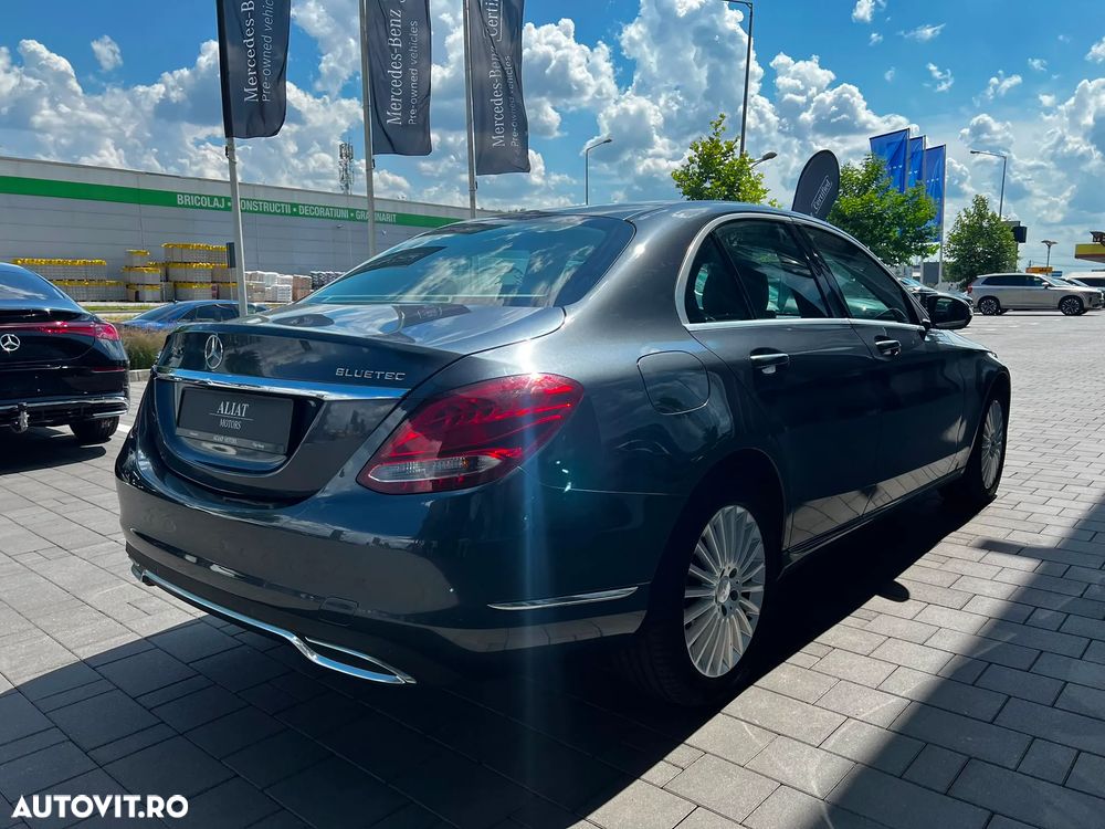 Mercedes-Benz C - 24