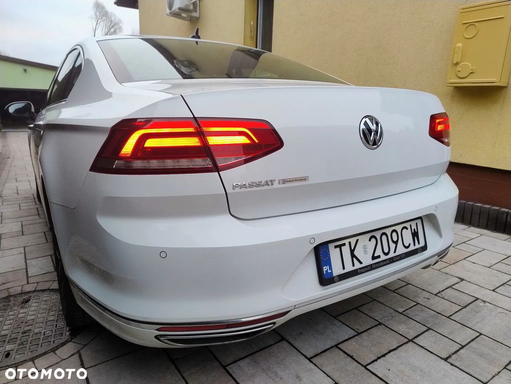Volkswagen Passat 2.0 TDI SCR Comfortline - 10