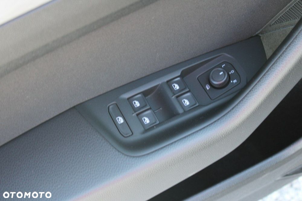 Volkswagen Passat - 16