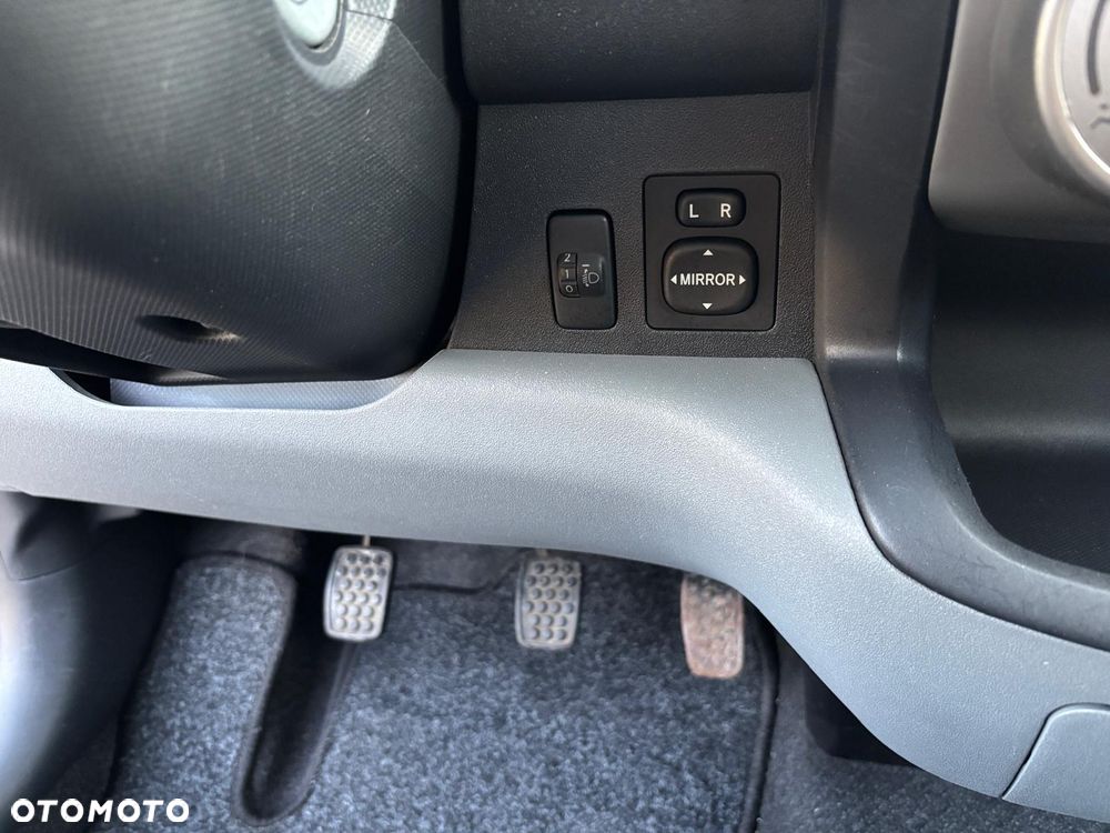 Daihatsu Sirion 1.3 - 15