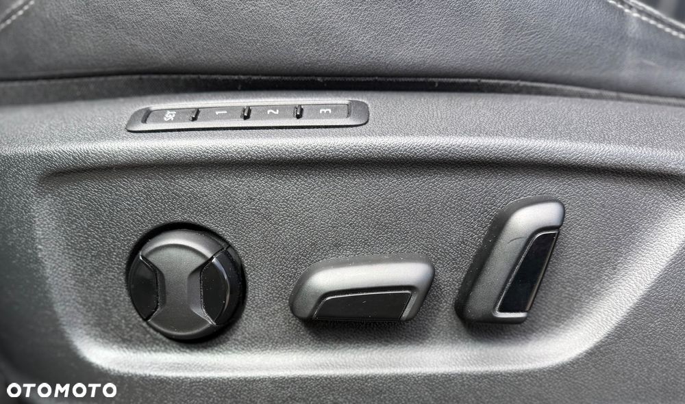 Skoda Karoq 2.0 TDI SCR 4x4 Style DSG - 27