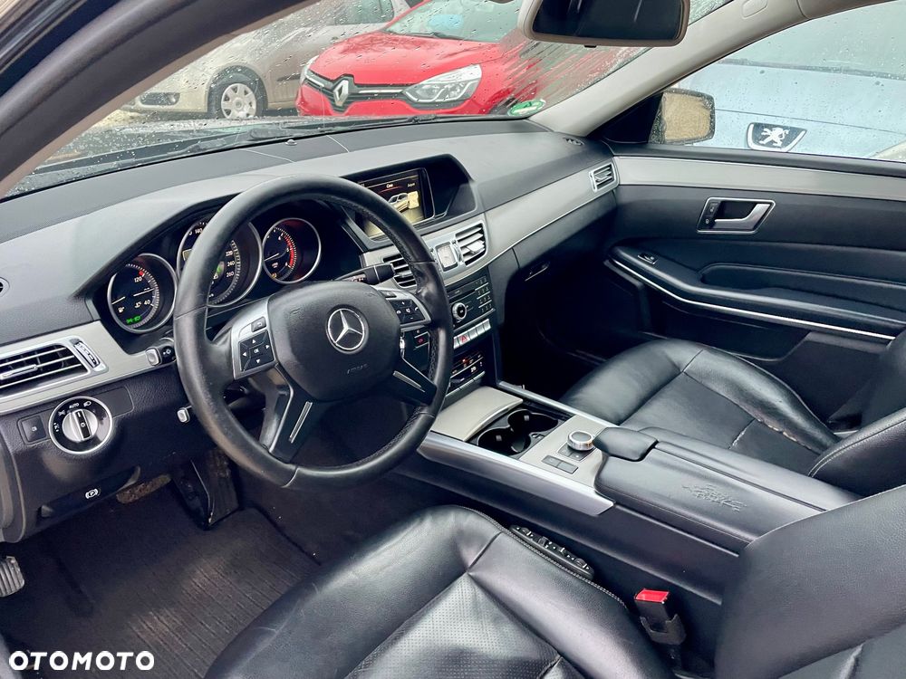 Mercedes-Benz Klasa E 220 BlueTEC 9G-TRONIC - 26