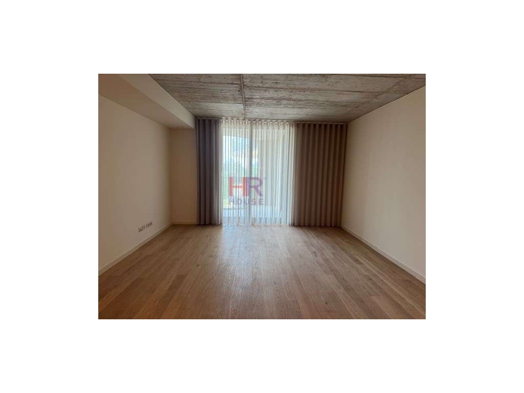 Apartamento T1 em Coimbra com dois wc's e estacionamento coberto. - Grande imagem: 4/22