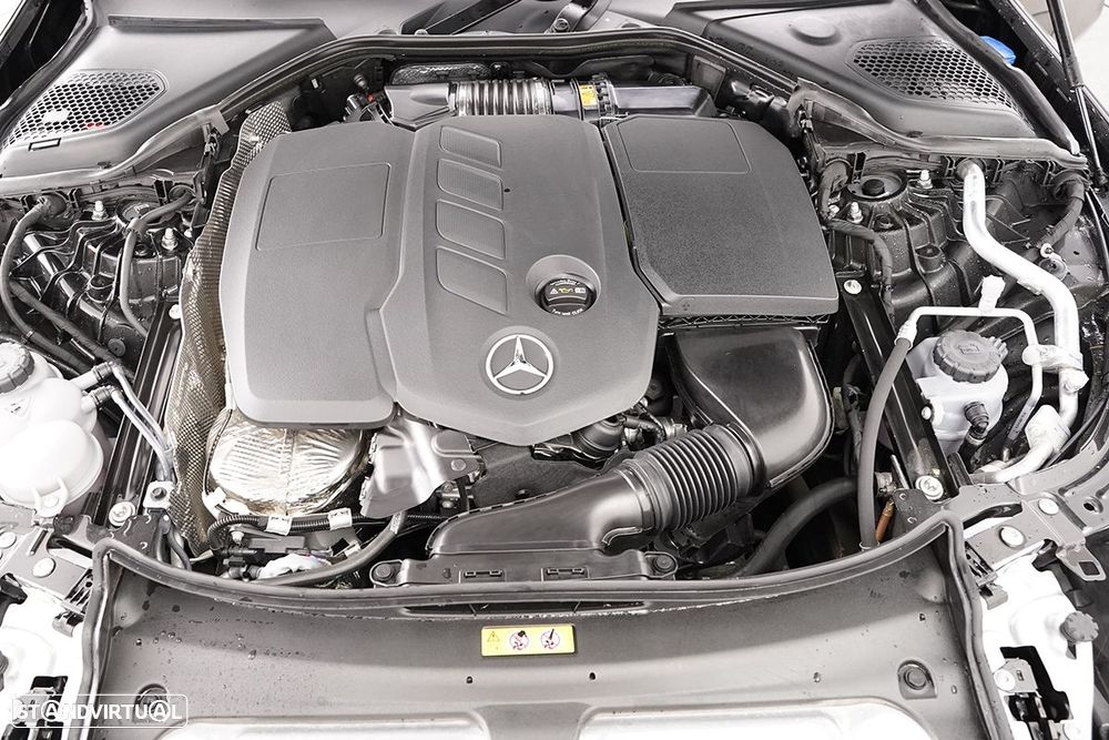 Mercedes-Benz E 300 de AMG Line - 25