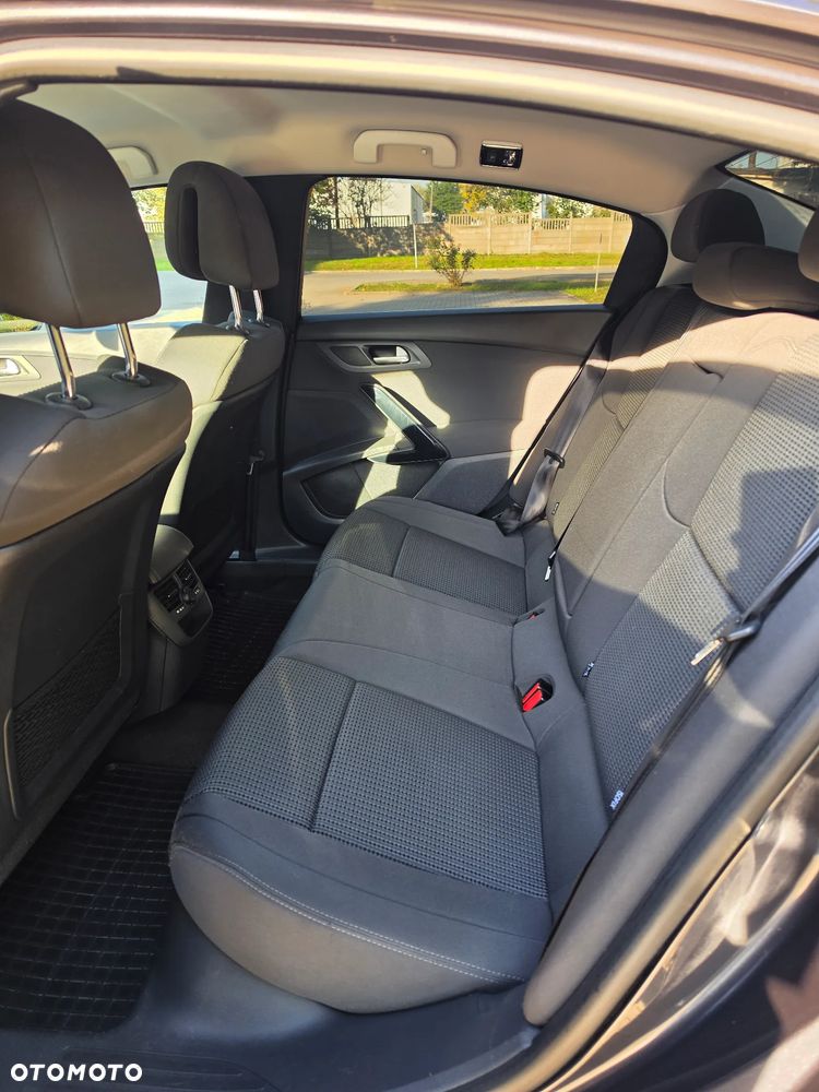 Peugeot 508 1.6 e-THP Active S&S - 11