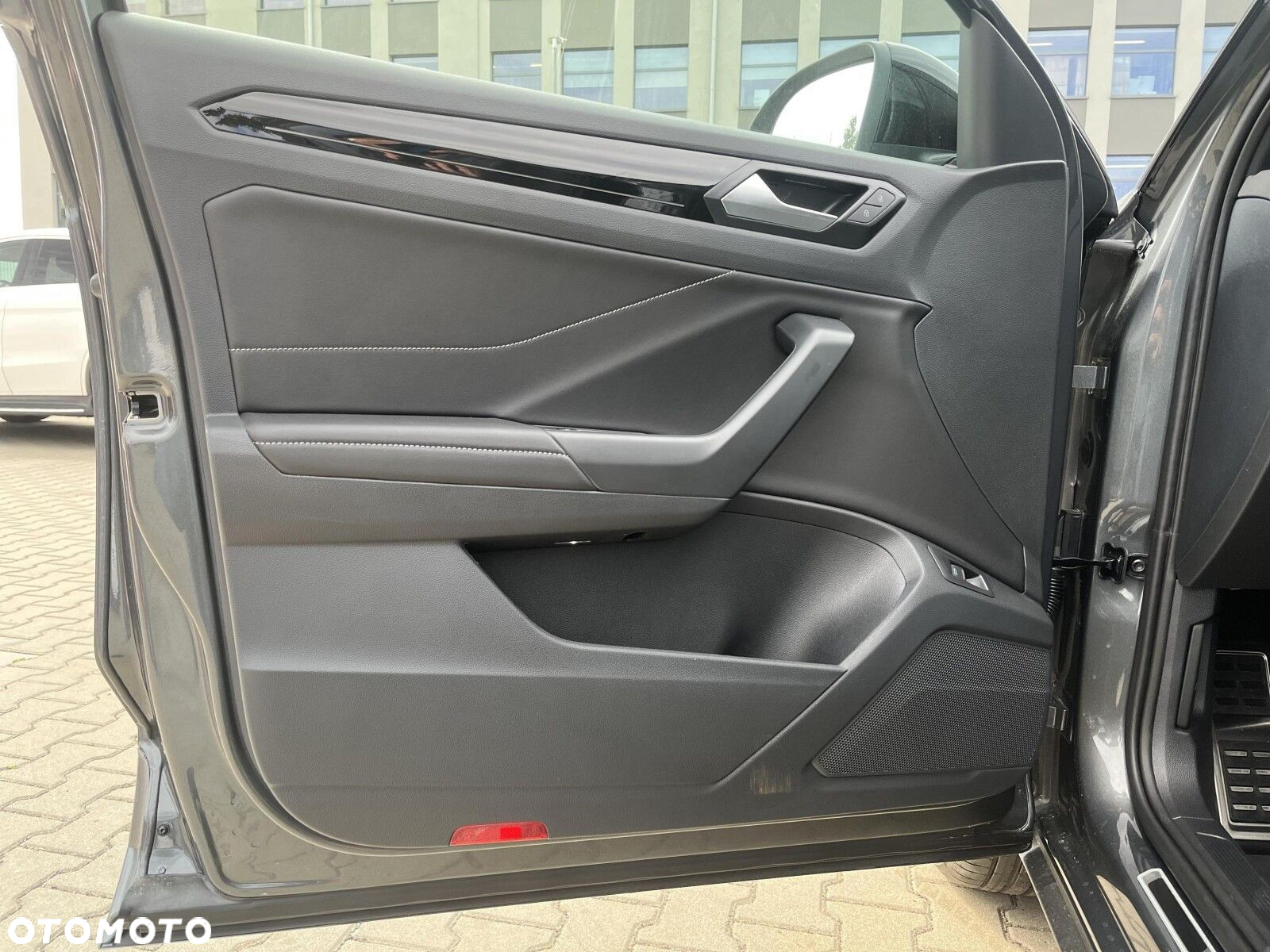 Volkswagen T-Roc - 34