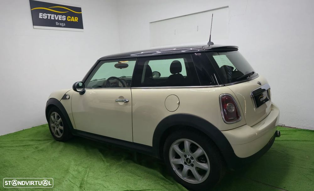 MINI 3 Portas Cooper D - 4