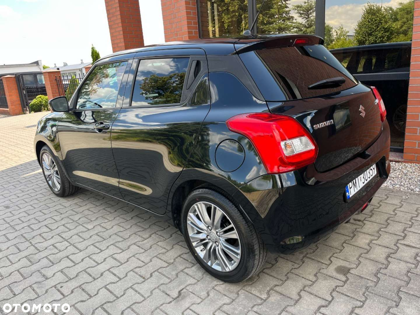 Suzuki Swift 1.2 Premium - 3