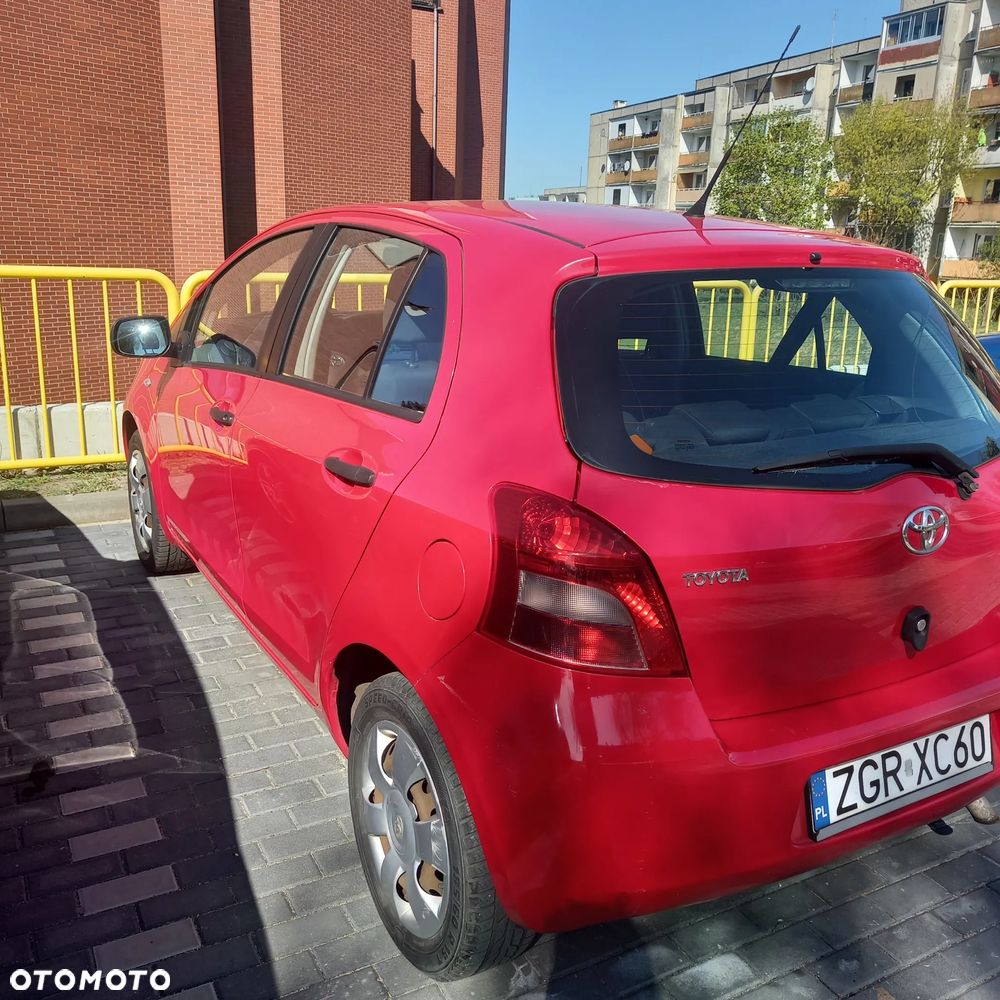 Toyota Yaris 1.0 Terra - 4