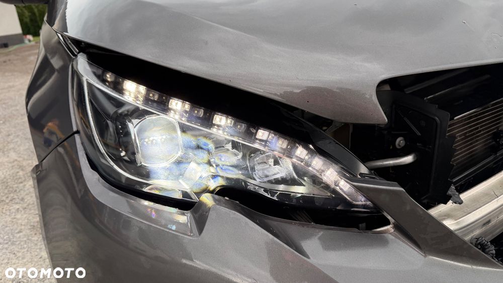 Peugeot 308 BlueHDi 130 EAT8 Stop & Start Allure Pack - 33