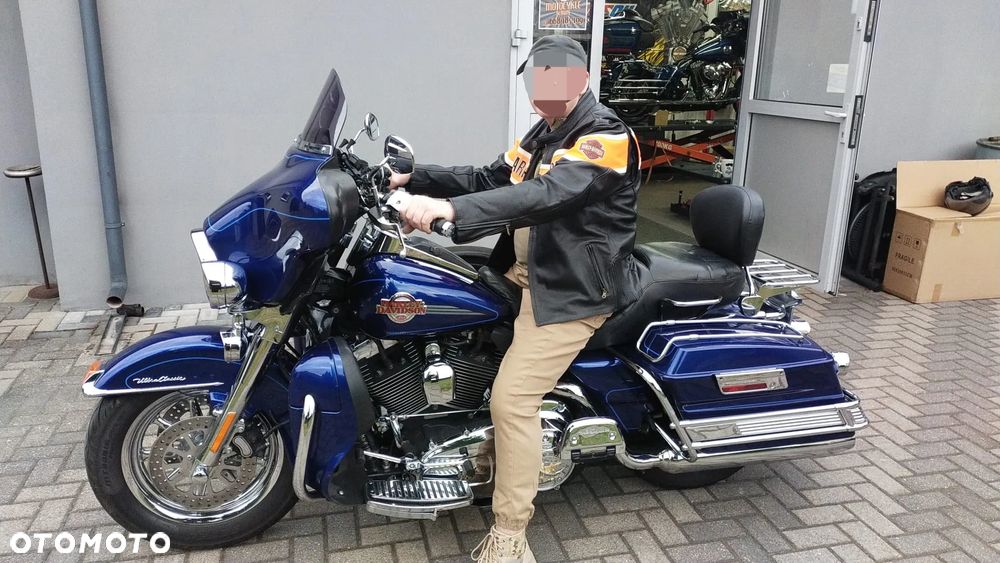 Harley-Davidson FLH Electra Glide - 1