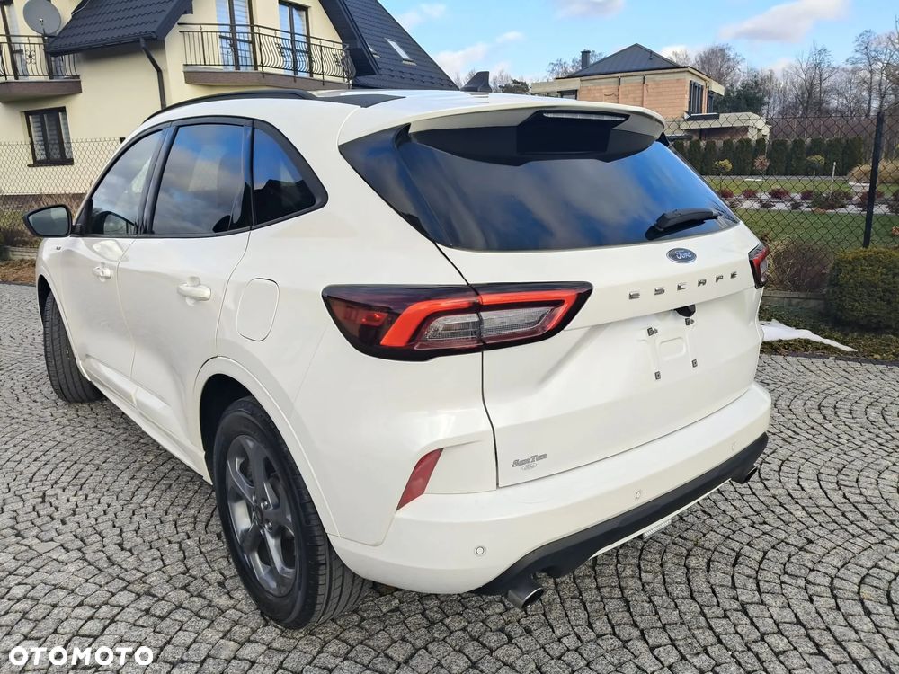 Ford Kuga - 36