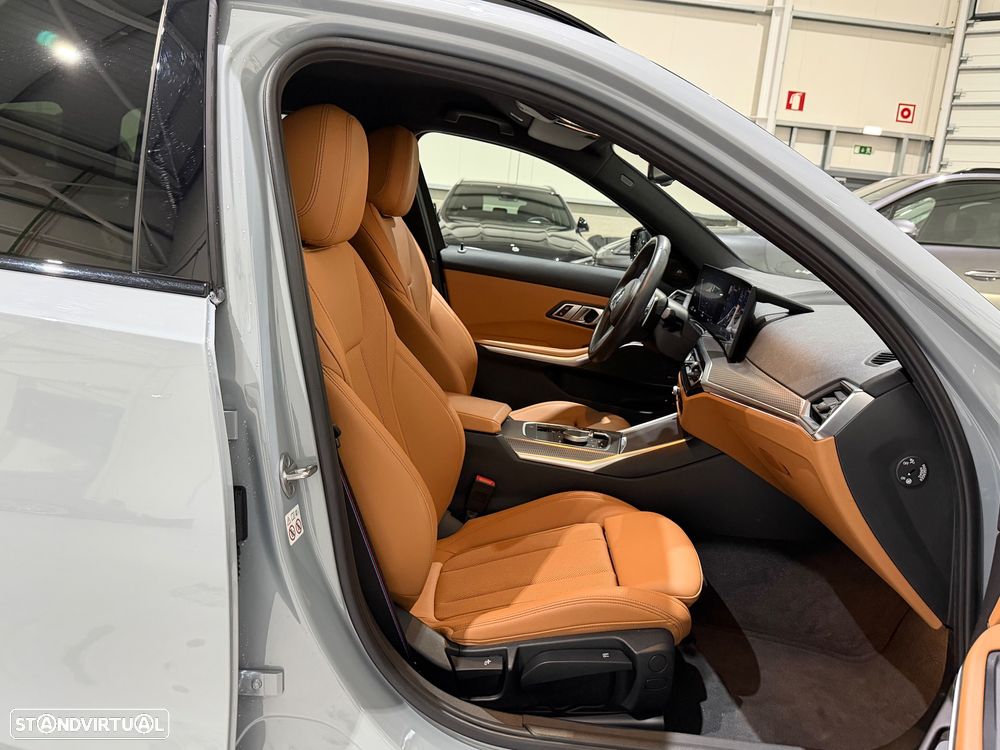 BMW 330 e Pack Desportivo M Pro Auto - 27