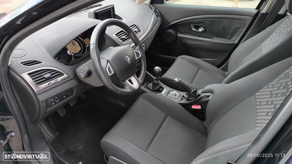Renault Mégane ver-1-5-dci-limited - 36