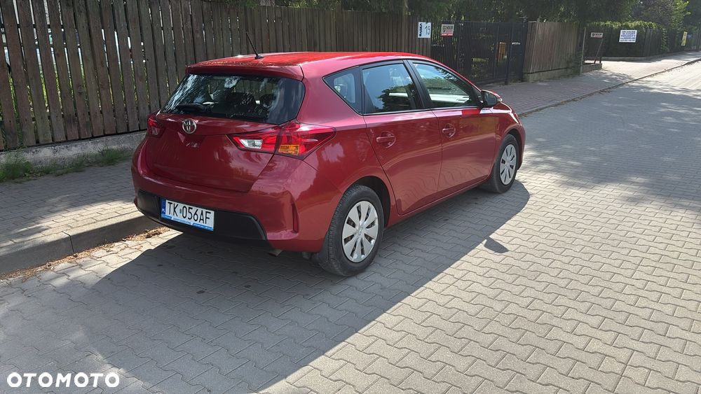 Toyota Auris 1.33 VVT-i Active - 4