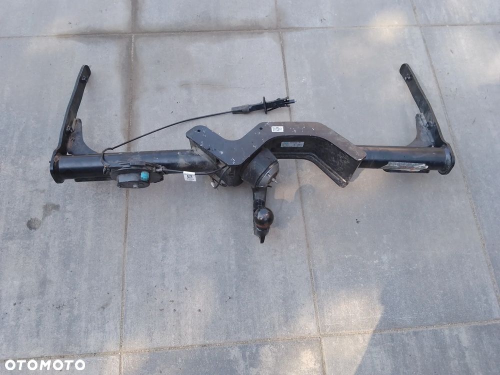 VW Golf VII SPORTSVAN HAK HOLOWNICZY 510803880C - 2