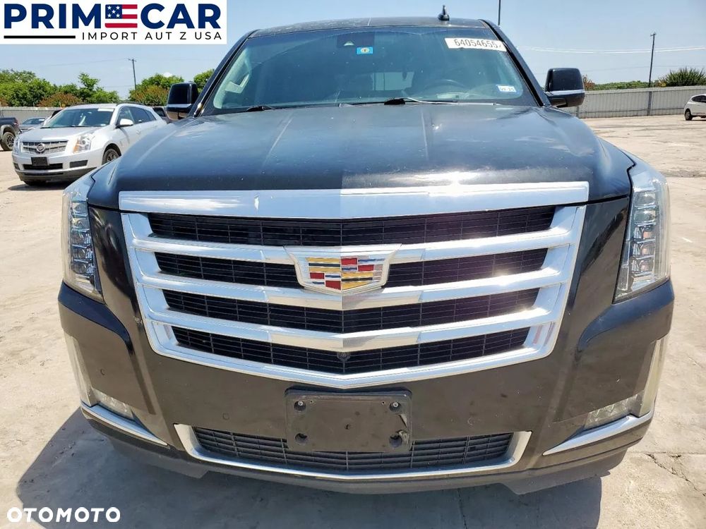 Cadillac Escalade - 5