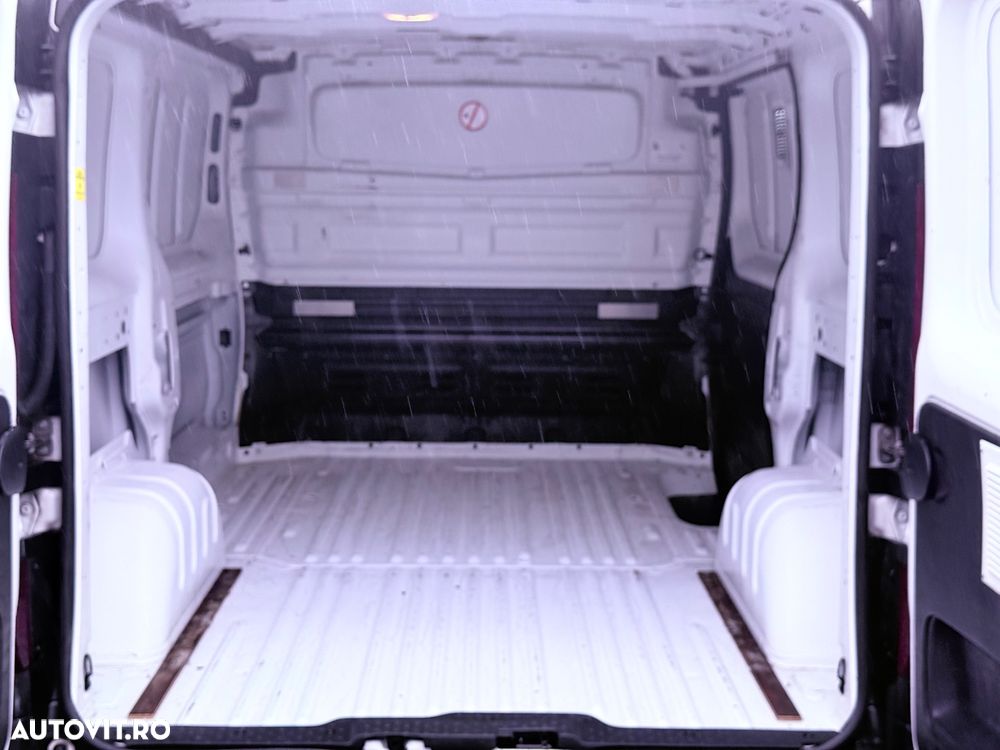 Renault Trafic - 16