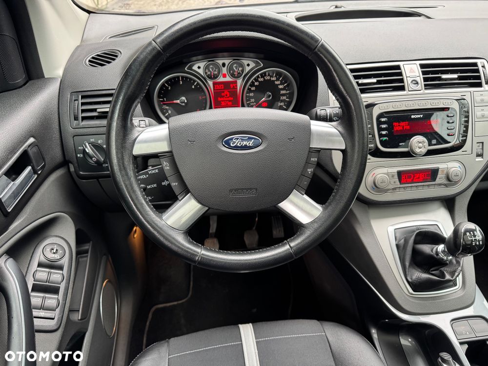 Ford Kuga 2.0 TDCi 4x4 Champions Edition - 34