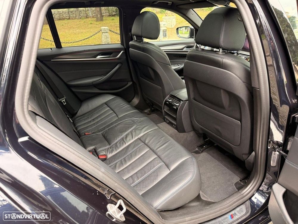 BMW 330 e Touring Pack M Auto - 14