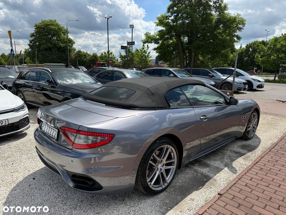 Maserati GranCabrio Sport - 12