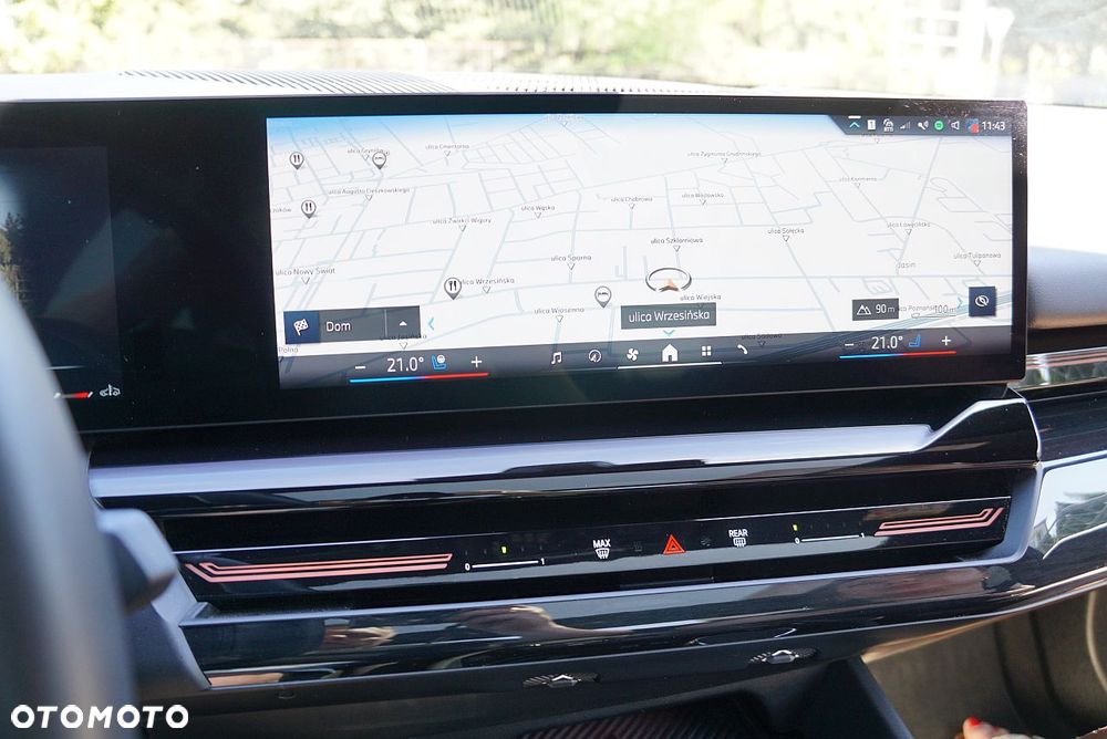 BMW Seria 5 520d xDrive - 29