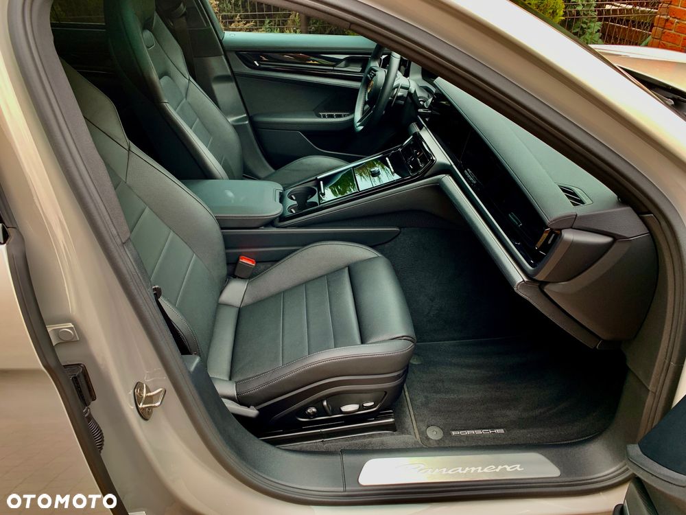 Porsche Panamera - 18