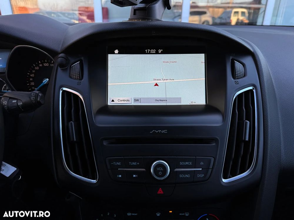 Ford Focus 1.5 EcoBlue Titanium Business - 25