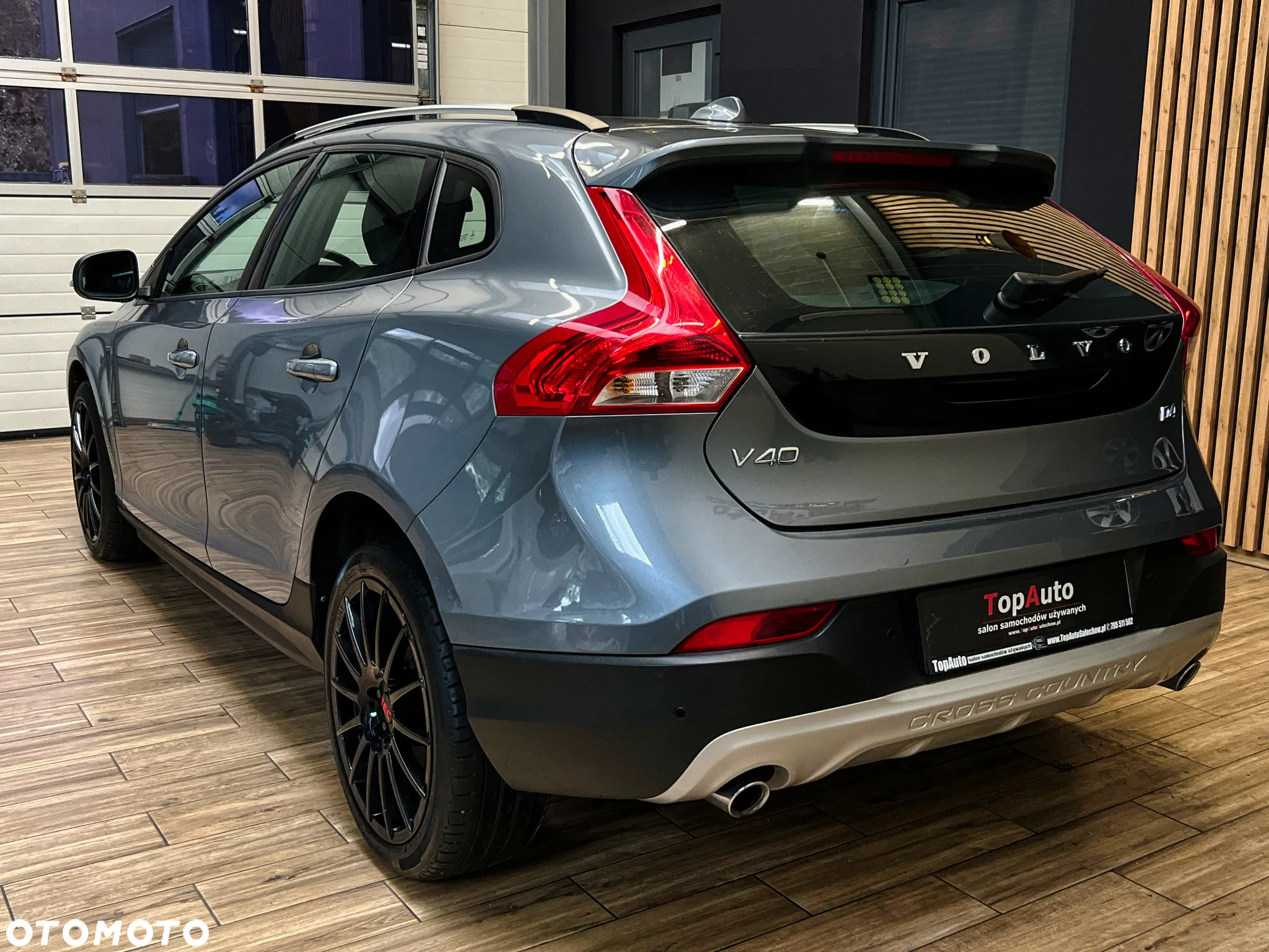 Volvo V40 Cross Country D4 Geartronic Momentum - 11