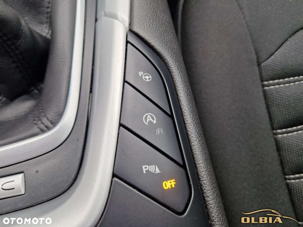 Ford Mondeo - 32