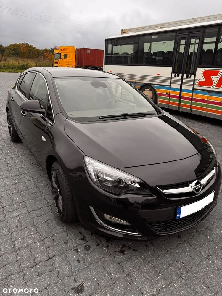 Opel Astra 2013 photo 3