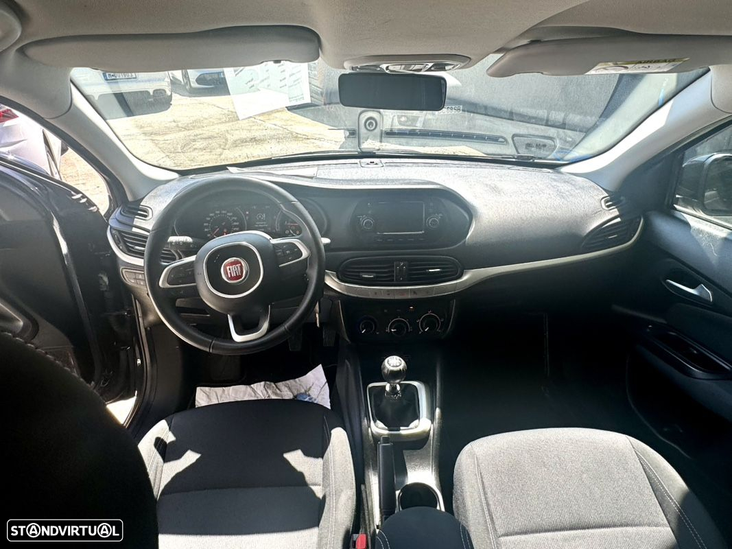 Fiat Tipo Station Wagon 1.6 M-Jet Lounge J17 - 24