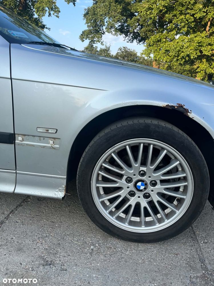BMW Seria 3 318i - 10