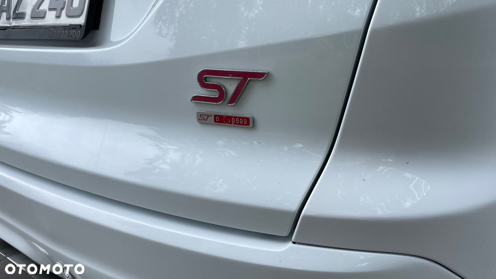 Ford Focus 2.0 EcoBoost ST mit Leder-Sport-Paket - 8