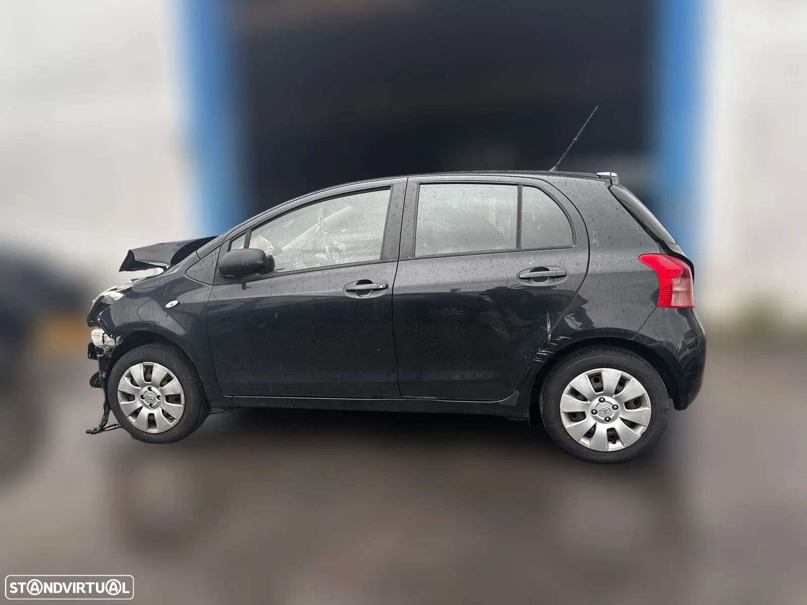 Toyota Yaris II 1.0 VVT-i de 2005 para peças - 1