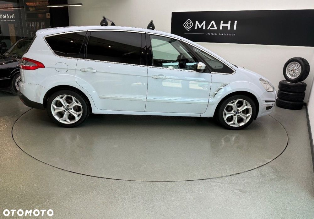 Ford S-Max - 13