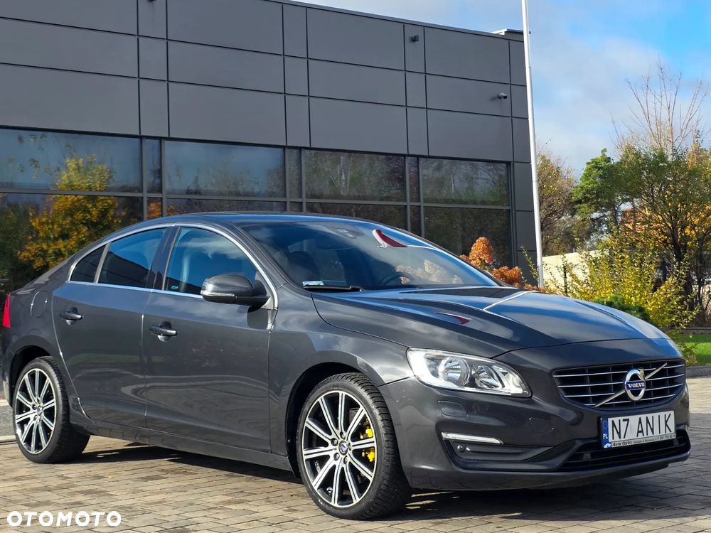 Volvo S60 2015 photo 4