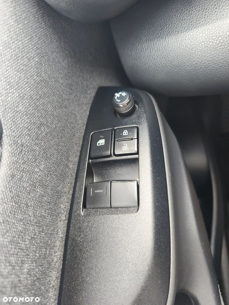 Toyota Yaris 1.5 Comfort - 21