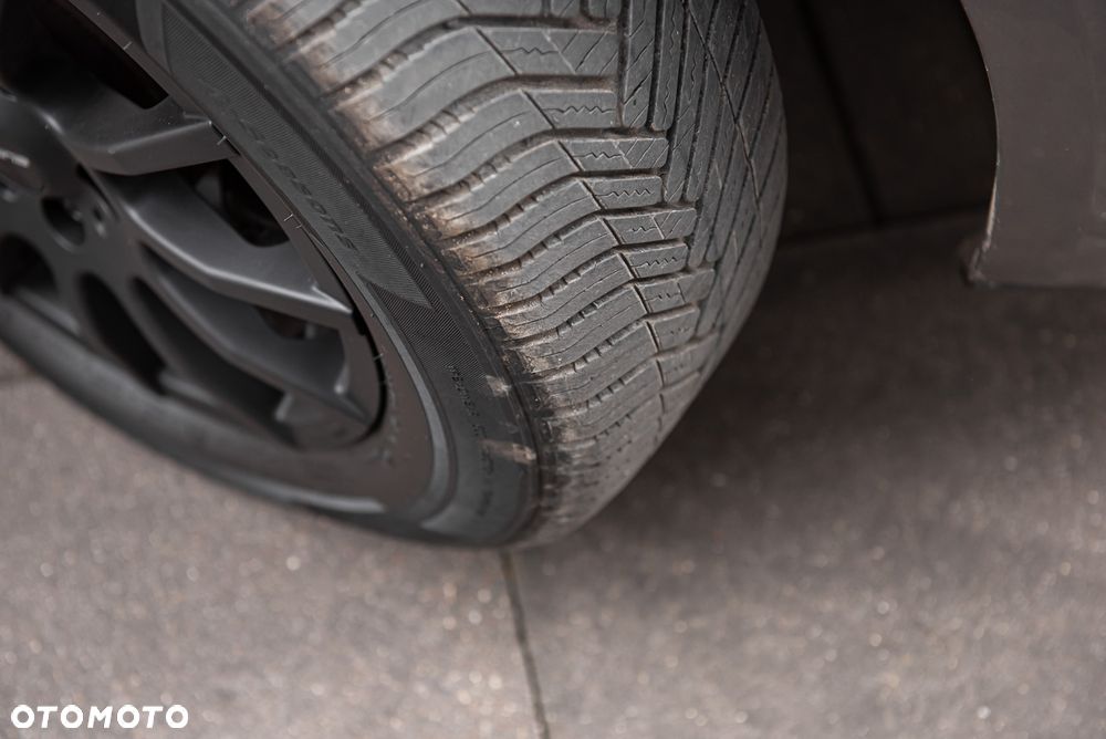 Volkswagen Touran - 28