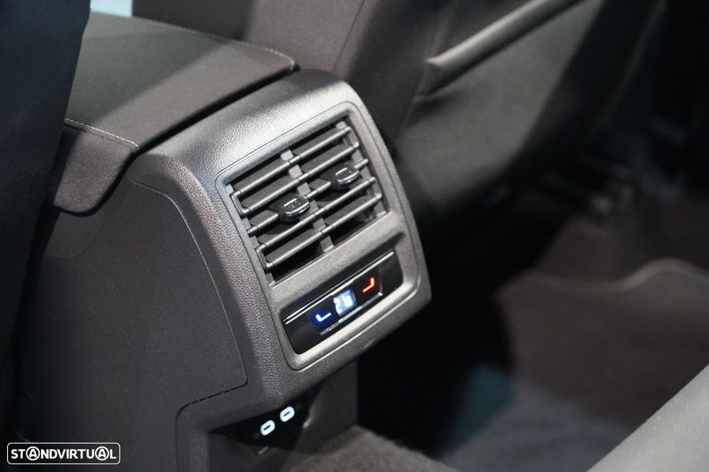 VW Golf Variant 2.0 TDi - 43