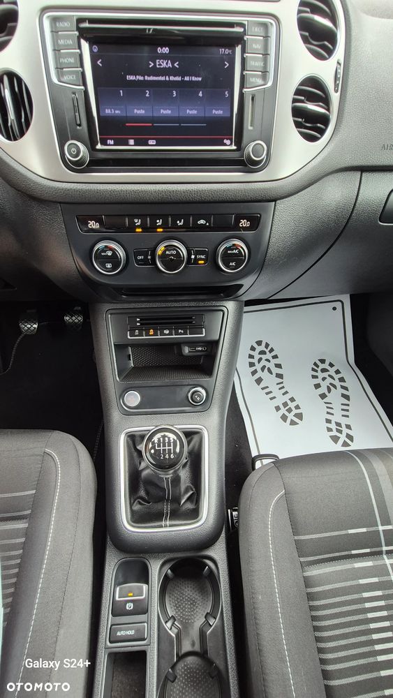 Volkswagen Tiguan 2.0 TDI DPF BlueMotion Technology Lounge Sport & Style - 21